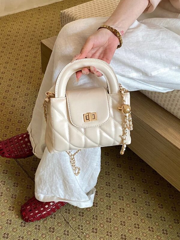 Quilted Chain Strap Crossbody Bag