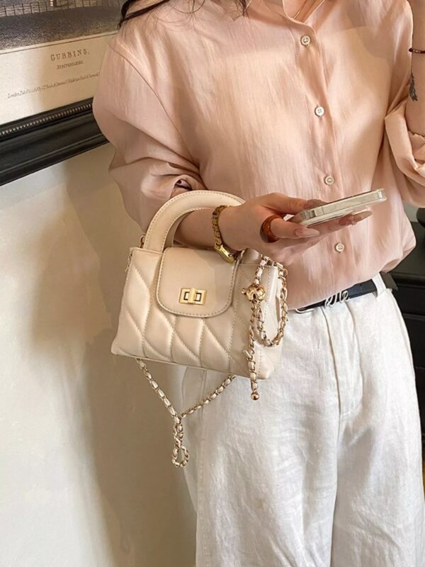 Quilted Chain Strap Crossbody Bag