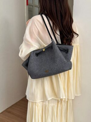 a430ce27-1042-4a92-b9d3-a067b4841872-Max-Origin.jpg PU Leather Tote Bag
