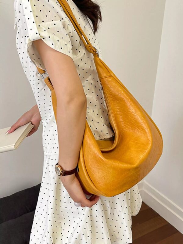 cd79f90e-7b5f-495c-9448-a3f37673bf22-Max-Origin.jpg PU Leather Crossbody Bag