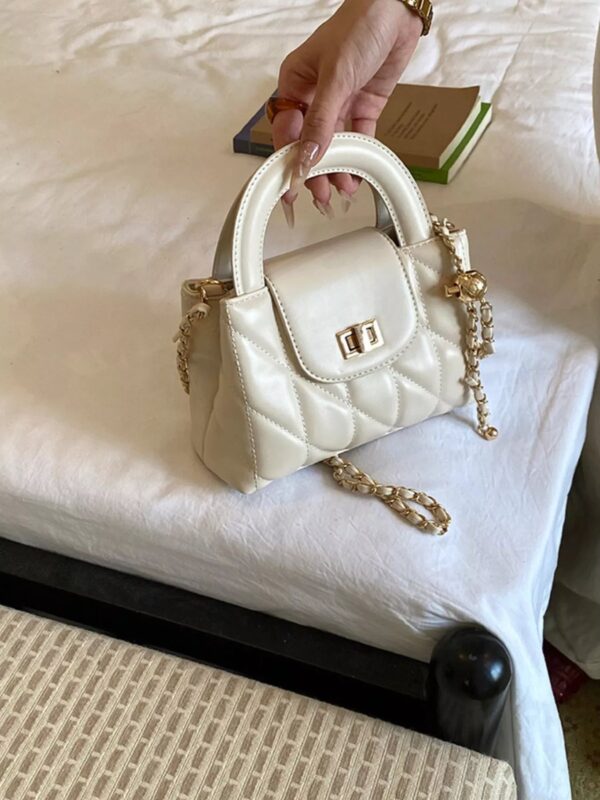 Quilted Chain Strap Crossbody Bag