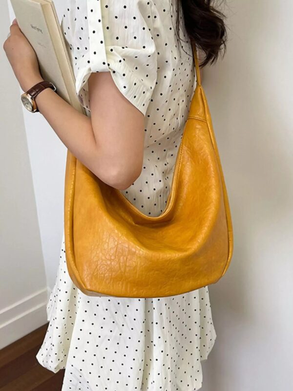 cf9e346a-8d25-4d94-ba7f-49e17d219eb1-Max-Origin.jpg PU Leather Crossbody Bag