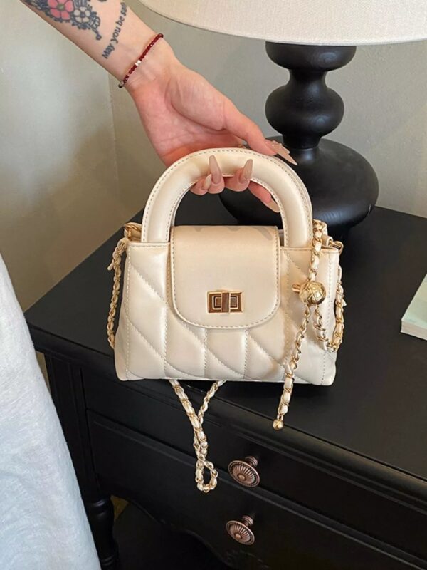 Quilted Chain Strap Crossbody Bag